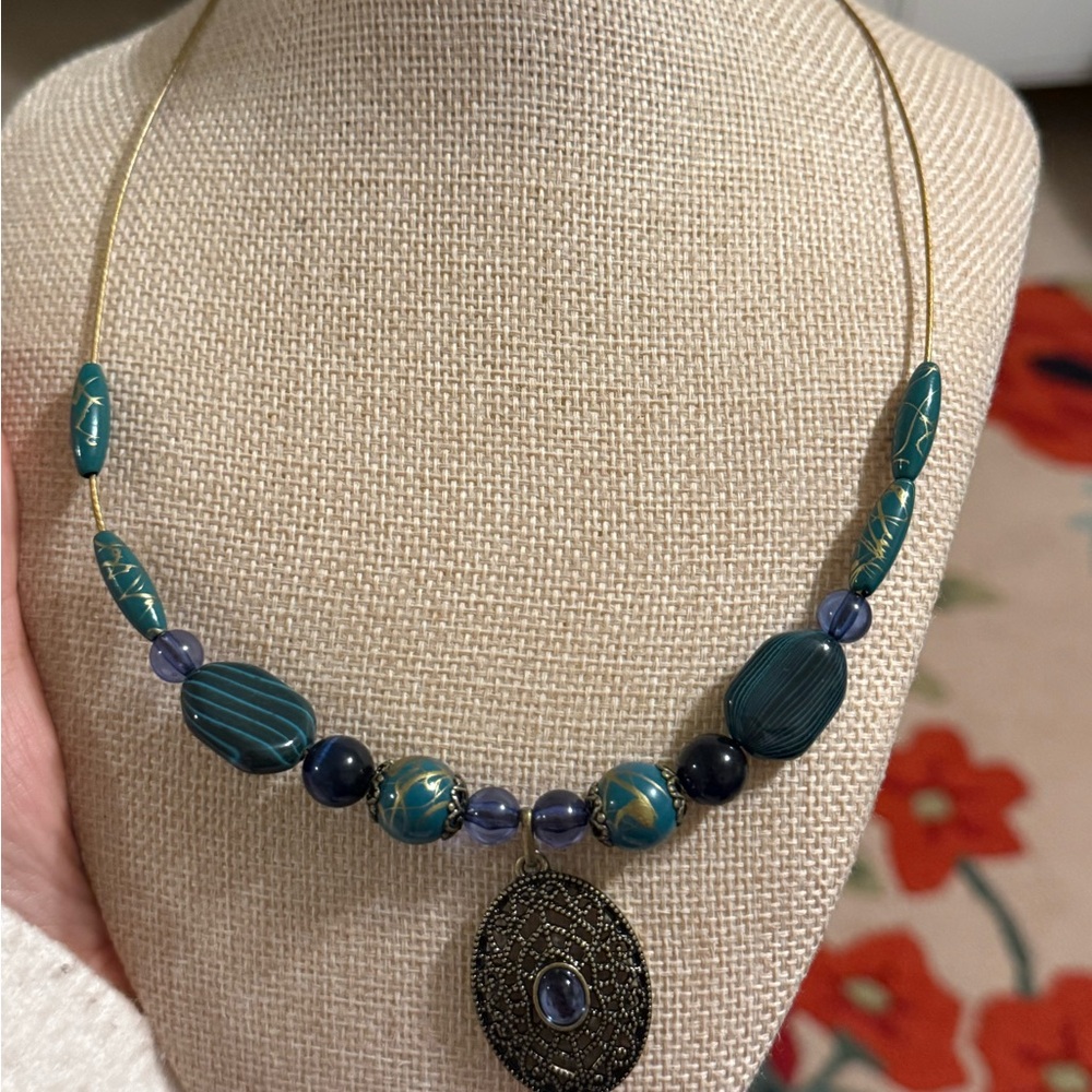 Elegant Blue and Gold Beaded Necklace‎